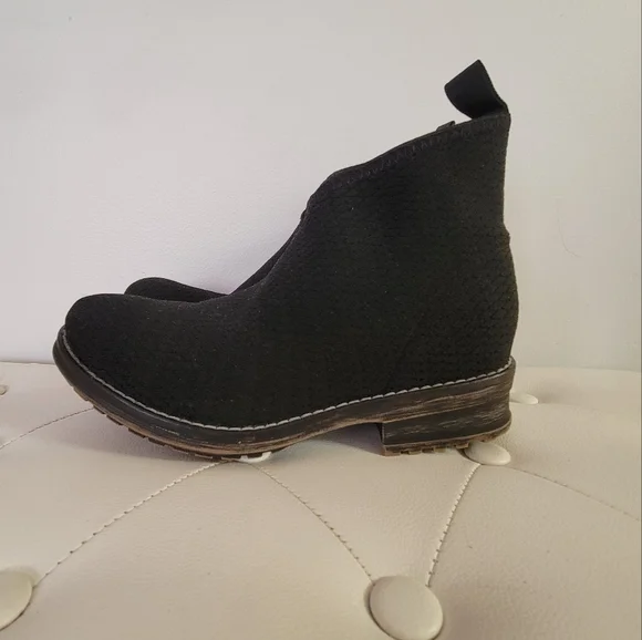 Barcelona Ankle Boot Black Charleston Shoe Co Size 8 - Picture 4 of 9